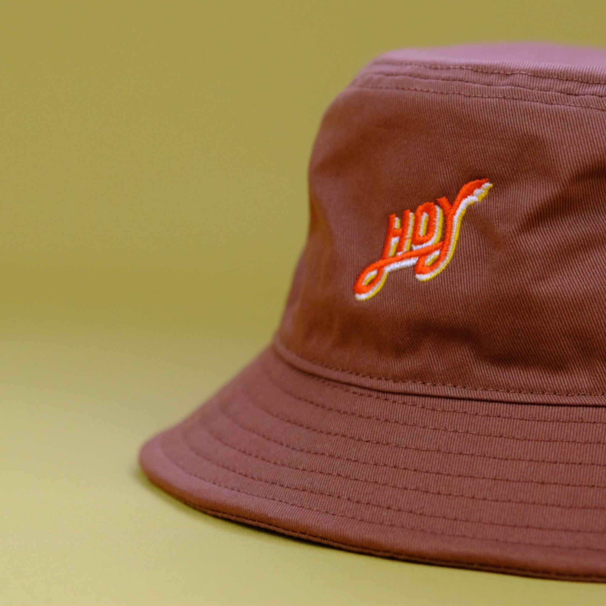 Hoy Classics Embroidered Bucket Hat - Rust / Sunrise
